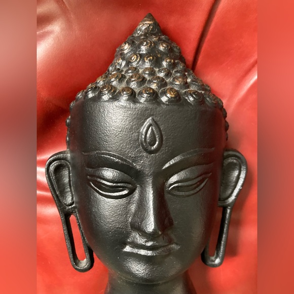 Elegant Black Buddha Head Sculpture. Metal - Picture 4 of 6